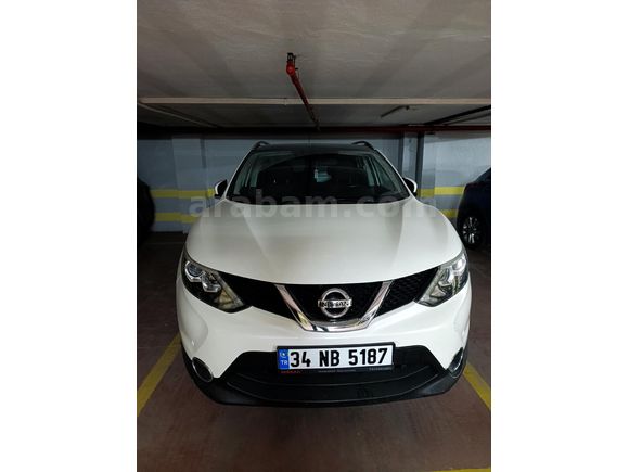 Sahibinden Nissan Qashqai 1.5 dCi Black Edition 2015 Model  63.100 km Beyaz