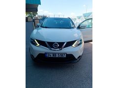 Sahibinden Nissan Qashqai 1.5 dCi Black Edition 2015 Model  63.700 km İnci Beyazı