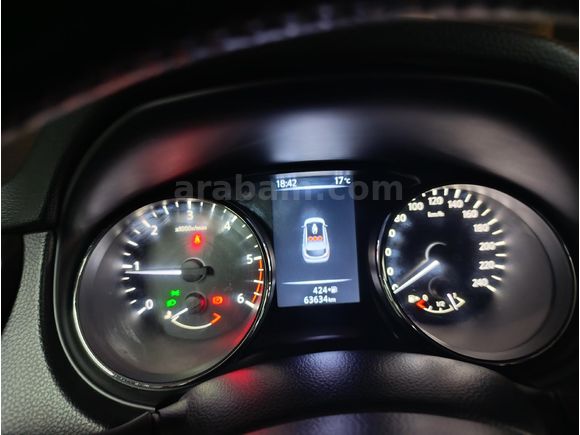 Sahibinden Nissan Qashqai 1.5 dCi Black Edition 2015 Model  63.100 km Beyaz