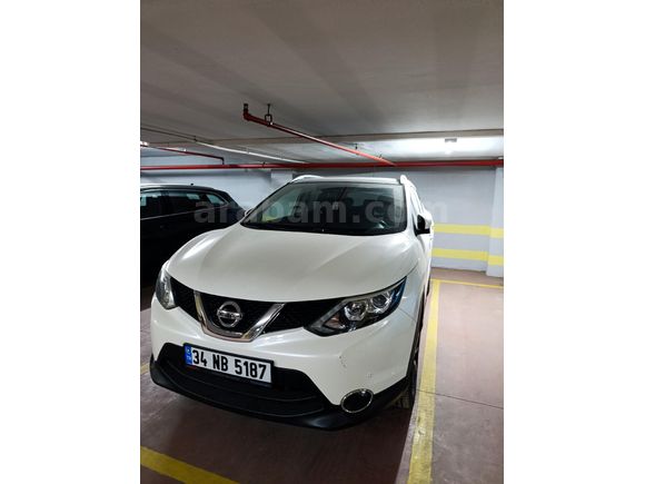 Sahibinden Nissan Qashqai 1.5 dCi Black Edition 2015 Model  63.100 km Beyaz