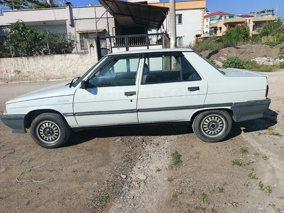 Sahibinden Renault R 9 1.4 Broadway 1995 Model  252.000 km Beyaz