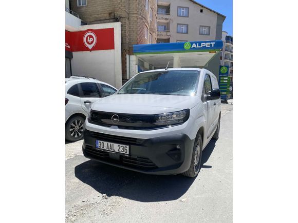 Sahibinden Opel Combo Life 1.5 D Edition 2025 Model 