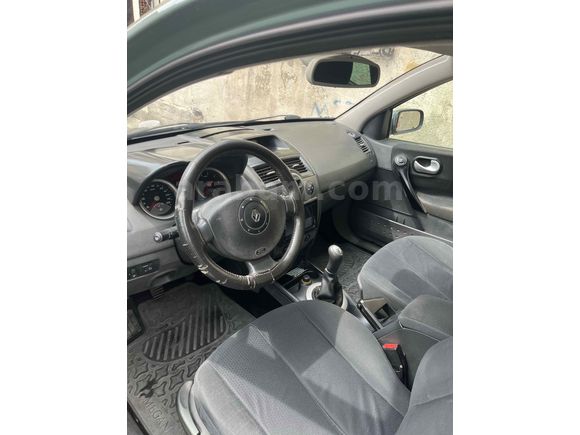 Sahibinden Renault Megane 2 orijinal değişensi 