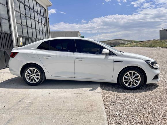 Sahibinden Renault Megane 1.2 TCe Touch 2017 Model  92.000 km Beyaz