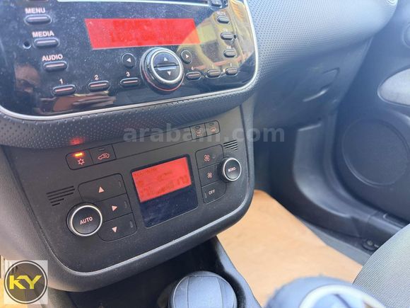 2011 FİAT PUNTO 1.4 EVO DYNAMİC DOLUSU 114.180 KM