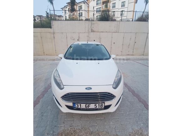 FULL TÜM BAKIMLARI YENİ DÜŞÜK KM FİESTA 2016