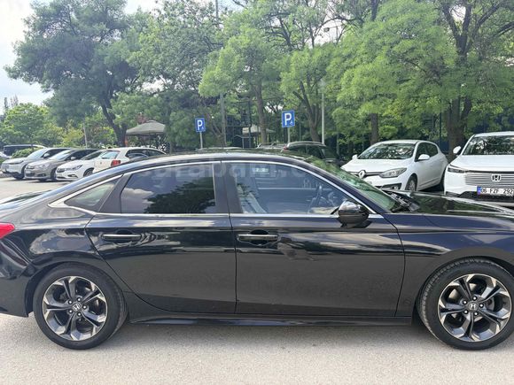 Memurdan Honda Civic Eco Executive Plus FE1 2022  Yetkili servis bakmlı