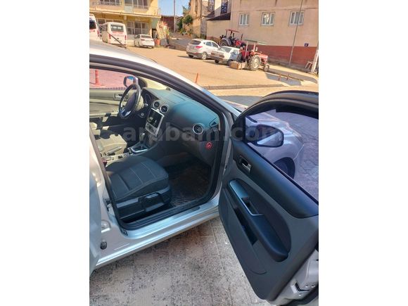 ULUTAŞ OTOMOTİV'DEN 2008 FORD FOCUS 1.6 TITANIUM