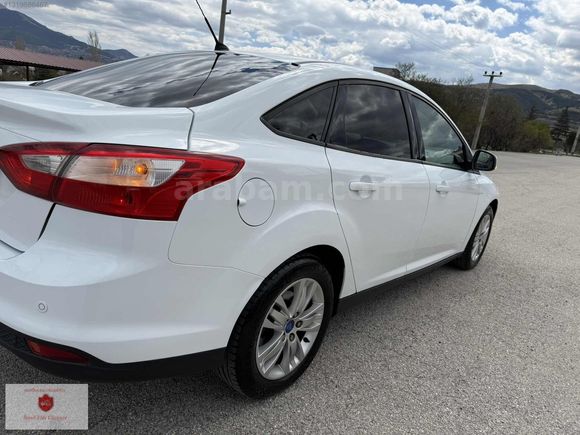 FORD FOKUS 1.6 Tİ-VCT STYLE 125 BG İLK SAHİBİNDEN PROF DAN ALDIM