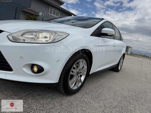 FORD FOKUS 1.6 Tİ-VCT STYLE 125 BG İLK SAHİBİNDEN PROF DAN ALDIM