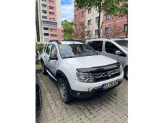 Sahibinden Dacia Duster 1.5 dCi Laureate 2016 Model  300.000 km Beyaz