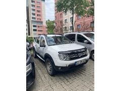 Sahibinden Dacia Duster 1.5 dCi Laureate 2016 Model  300.000 km Beyaz