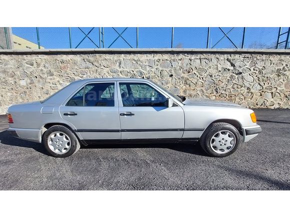 Sahibinden Mercedes - Benz 230 E 1988 Model 
