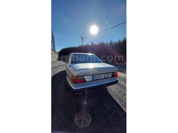 Sahibinden Mercedes - Benz 230 E 1988 Model 