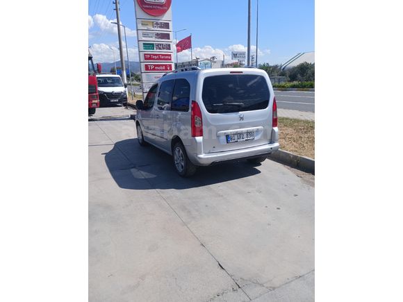 SAHİBİNDEN 2010 MODEL PEUGEOT PARTNER TEPEE PREMİUM