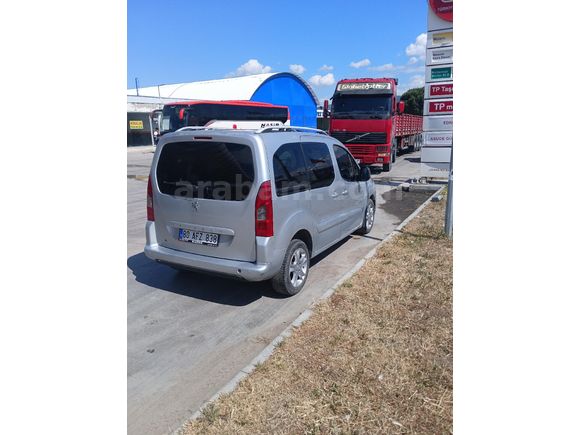 SAHİBİNDEN 2010 MODEL PEUGEOT PARTNER TEPEE PREMİUM