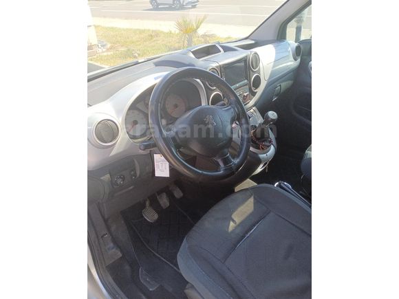 SAHİBİNDEN 2010 MODEL PEUGEOT PARTNER TEPEE PREMİUM