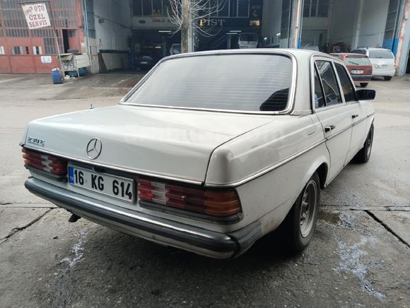 Sahibinden Mercedes - Benz 230 E 1982 Model