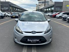 HATASIZ DEĞİŞENSİZ 87.000 KM DE FORD FİESTA TAM OTOMATİK
