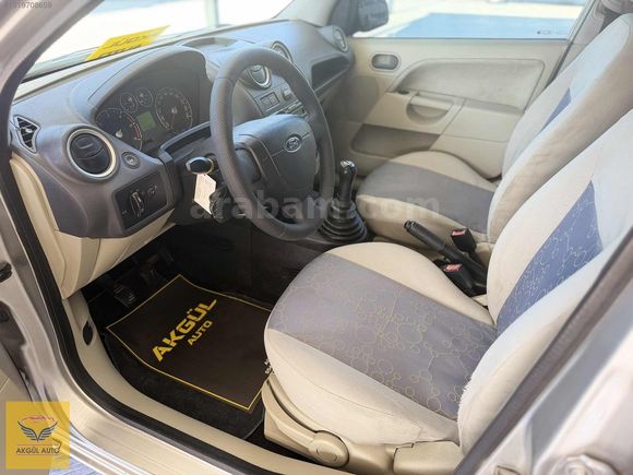AKGÜL AUTO TEMİZ BAKIMLIDIR 6 YILLIK SAHİBİNDNDİR