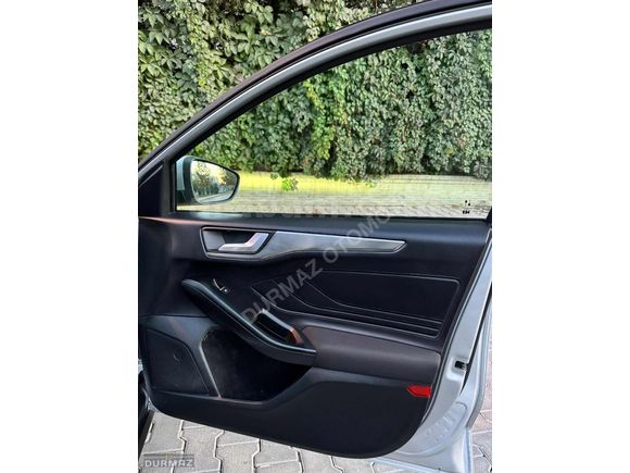 2023 FORD FOCUS 1.5 ECOBLUE TİTANİUM X HATASIZ BOYASIZ