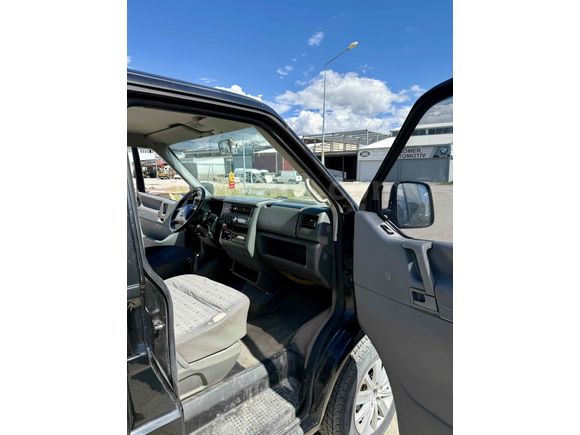 Sahibinden Volkswagen Caravelle 2.5 TDI 2000 Model 