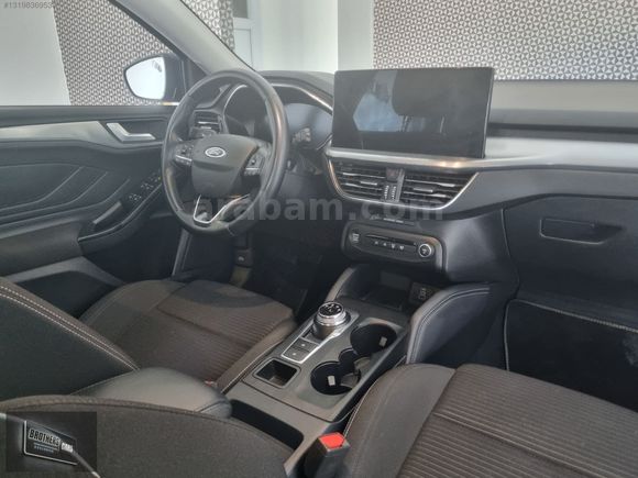 2024 CIKIŞLI HATASIZ BOYASIZ 69000 KM DE FOCUS TITANIUM X
