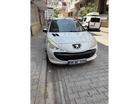 Sahibinden Peugeot 206+ 1.4 Urban Move 2012 Model 