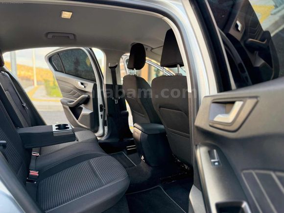 FORD FOCUS DİZEL OTOMATİK TİTANYUM X FULL 10 BİNDE