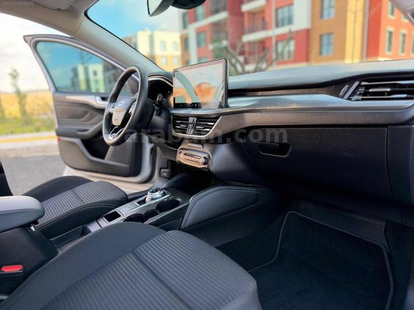 FORD FOCUS DİZEL OTOMATİK TİTANYUM X FULL 10 BİNDE