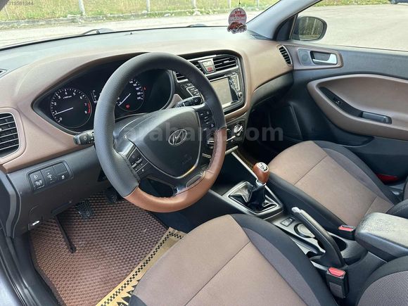 ERBAY DAN HYUNDAİ İ20 ELİTE 87000 KM 2015 MODEL
