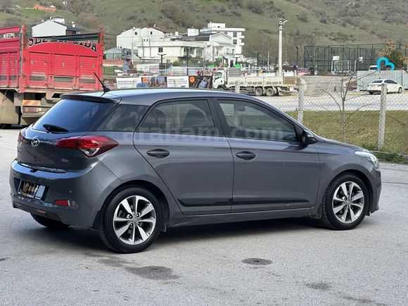 ERBAY DAN HYUNDAİ İ20 ELİTE 87000 KM 2015 MODEL