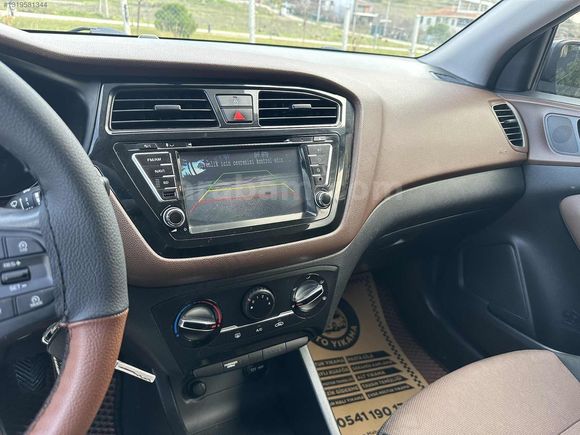 ERBAY DAN HYUNDAİ İ20 ELİTE 87000 KM 2015 MODEL