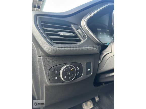 ÖZ MRC AUTO 'DAN2023 OTOMATİK+CARPLAY FORD FOCUS