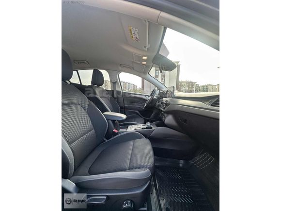 ÖZ MRC AUTO 'DAN2023 OTOMATİK+CARPLAY FORD FOCUS