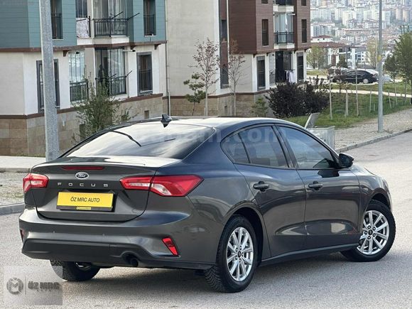 ÖZ MRC AUTO 'DAN2023 OTOMATİK+CARPLAY FORD FOCUS