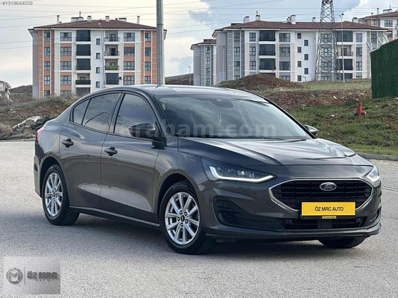 ÖZ MRC AUTO 'DAN2023 OTOMATİK+CARPLAY FORD FOCUS