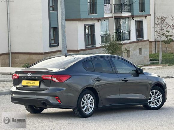 ÖZ MRC AUTO 'DAN2023 OTOMATİK+CARPLAY FORD FOCUS
