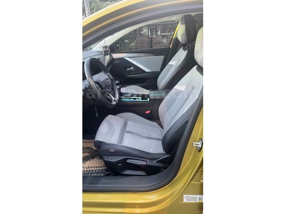 İlk Sahibinden Opel Astra 1.2 T   Elegance. Sarı 