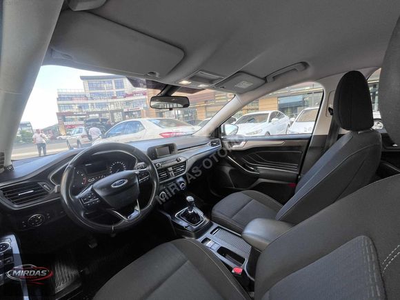 2021 ÇIKIŞLI HATASIZ FORD FOCUS TREND X 48.000 ORİJİNAL KM