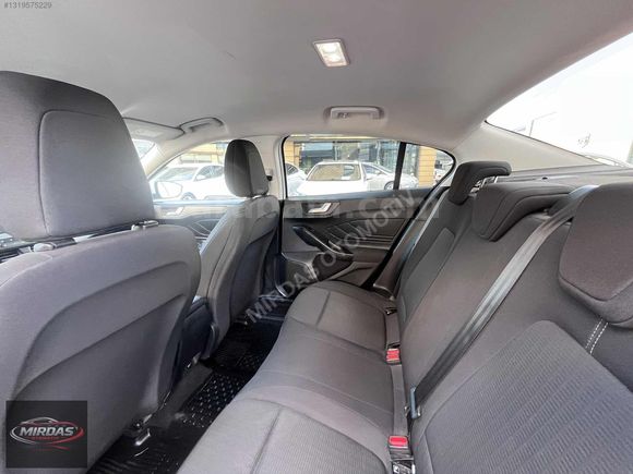 2021 ÇIKIŞLI HATASIZ FORD FOCUS TREND X 48.000 ORİJİNAL KM