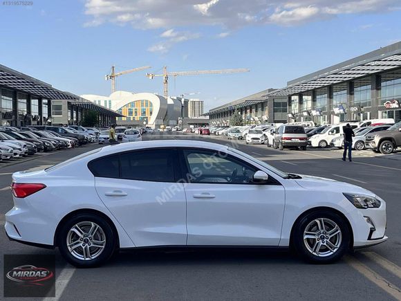 2021 ÇIKIŞLI HATASIZ FORD FOCUS TREND X 48.000 ORİJİNAL KM
