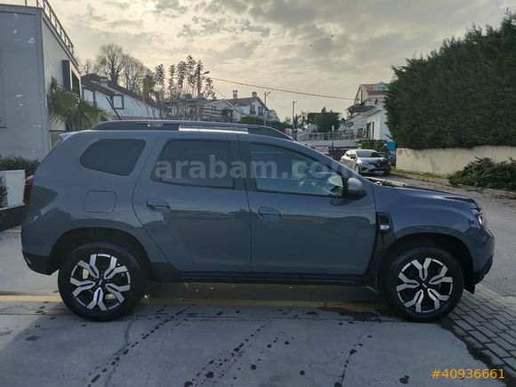 CarMall Otomotiv'den masrafsız hatasız boyasız servis bkm Duster