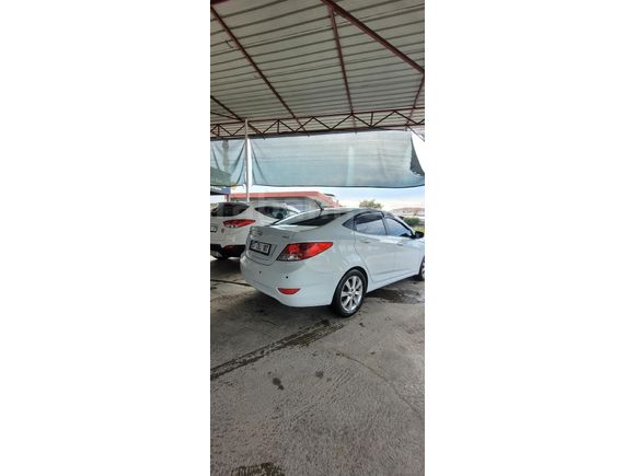 Sahibinden Hyundai Accent Blue 1.6 CRDI Mode Plus 2018 Model  199.000 km Beyaz