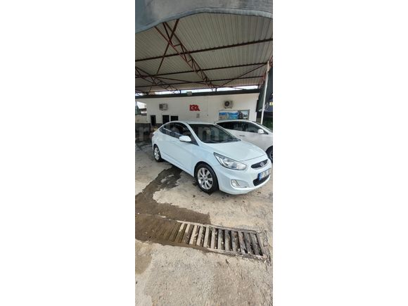 Sahibinden Hyundai Accent Blue 1.6 CRDI Mode Plus 2018 Model  199.000 km Beyaz
