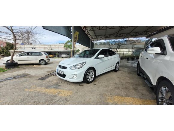 Sahibinden Hyundai Accent Blue 1.6 CRDI Mode Plus 2018 Model  199.000 km Beyaz