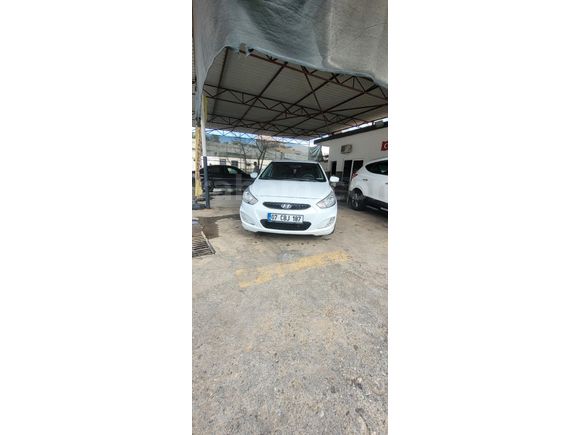 Sahibinden Hyundai Accent Blue 1.6 CRDI Mode Plus 2018 Model  199.000 km Beyaz