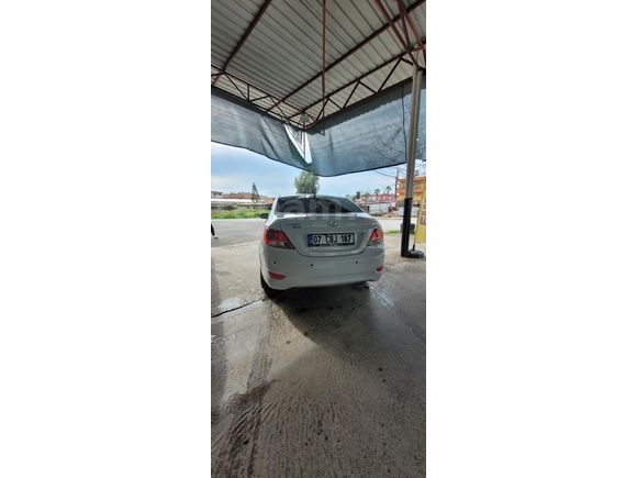Sahibinden Hyundai Accent Blue 1.6 CRDI Mode Plus 2018 Model  199.000 km Beyaz