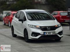 BORZ MOTOR'DAN 2018 HONDA JAZZ DYNAMIC 130 HP SADECE 39.000 KM !