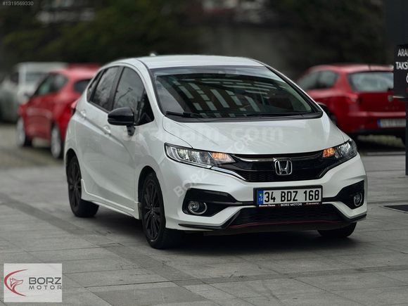 BORZ MOTOR'DAN 2018 HONDA JAZZ DYNAMIC 130 HP SADECE 39.000 KM !